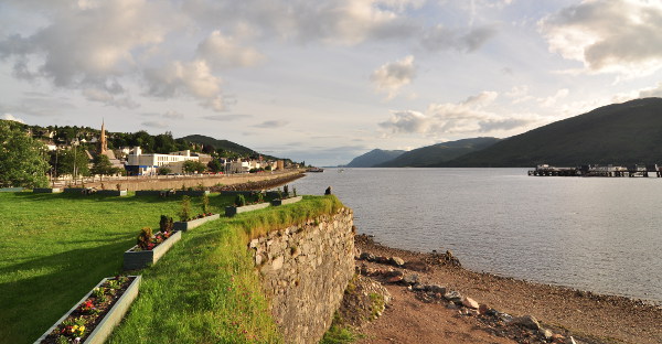 Fort William i kvällssol, en trevlig liten stad.