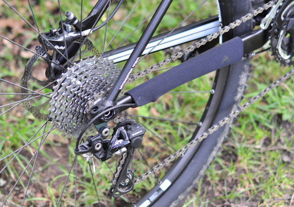 Shimano Deore XT i drivlinan, bromsar från Avid.