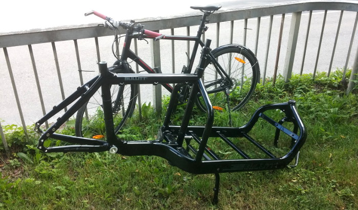 Var rätt spännande att cykla hem från affären med en Bullitt-ram på axeln...